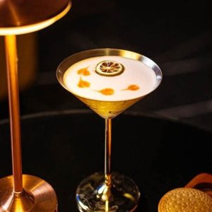 ROYAL LOUNGE { số 1 } 1 Nam Đồng , Đống Đa - Hà Nội