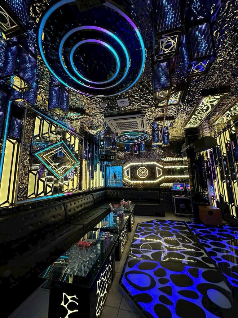địa điểm {{ 24h }} Đặt Phòng Karaoke Phố Trần Quý Cáp Hà Nội. Karaoke Đường Trần Quý Cáp Hà Nội ( Phố Đêm Karaoke tại Trần Qúy Cáp) 0934637776