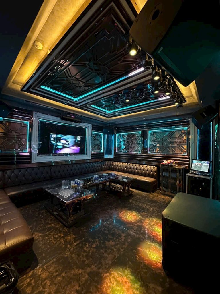 {{ Club 24h }} Karaoke NO NAME KTV 122 Nguyễn Chánh Yên Hoà Cầu Giấy Hà Nội, Karaoke 122 Nguyễn Chánh Yên Hoà ( Karaoke ở Nguyễn Chánh Khu đô thị Nam Trung Yên Cầu Giấy Hà Nội ) 0934637776
