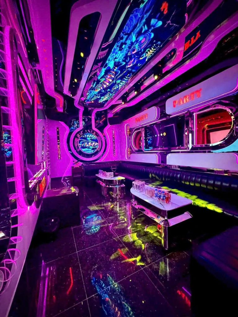 {{ Club 24h }} Karaoke King Club 10 Hàm Nghi Cầu Diễn Từ Liêm Hà Nội ( Karaoke King 10 Hàm Nghi ) 0949967786
