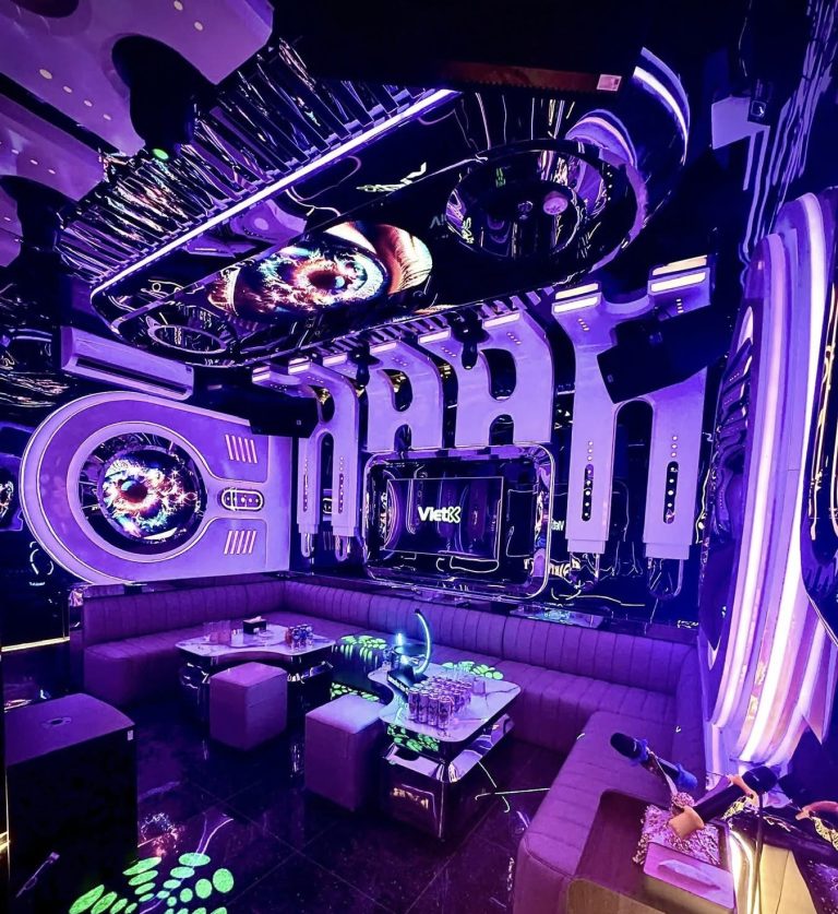 Quán KTV EIFFEL CLUB KARAOKE 33 NAM ĐỒNG Đống Đa Hà Nội Nổi tiếng với không gian đẳng cấp âm thanh hiện đại Thiết kế sang trọng 0949967786