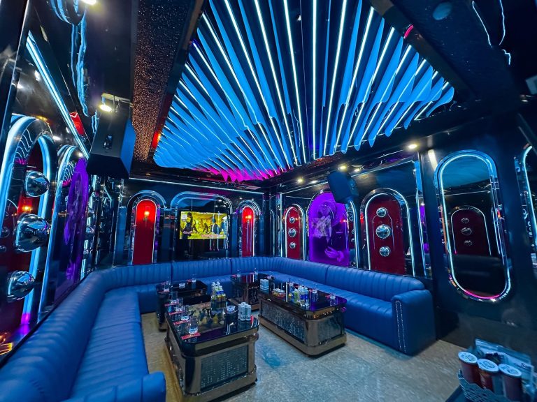 Karaoke ZOZO 157 Phố Vũ Tông Phan Khương Đình Hà Nội âm thanh hiện đại và phong cách thiết kế độc đáo 0933865553