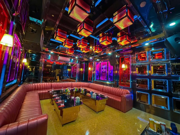 Karaoke Joker 80 Phố Triệu Việt Vương Hai Bà Trưng Hà Nội phong cách hoàng gia âm thanh hiện đại và sức chứa phòng lớn 0963259599