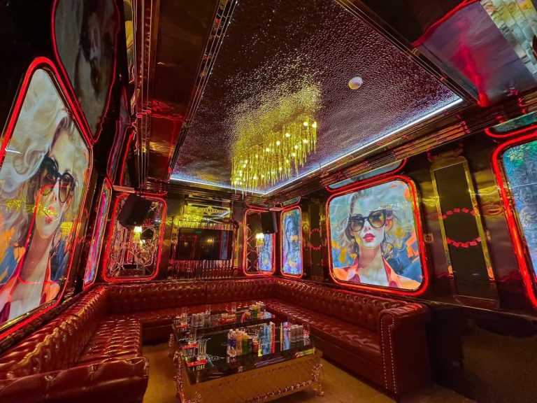 Quán KTV Level Karaoke 36 Vũ Trọng Khánh Hà Đông Hà Nội hệ thống âm thanh ánh sáng hiện đại đồ ăn và đồ uống đa dạng