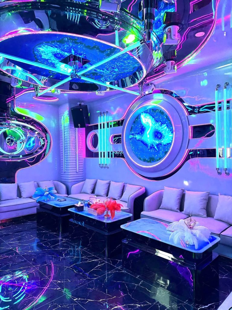 Karaoke Royal Club 26 Phố Nhổn Xuân Phương Nam Từ Liêm Hà Nội địa điểm vui chơi hấp dẫn quy mô lớn dịch vụ chuyên nghiệp 0949967786