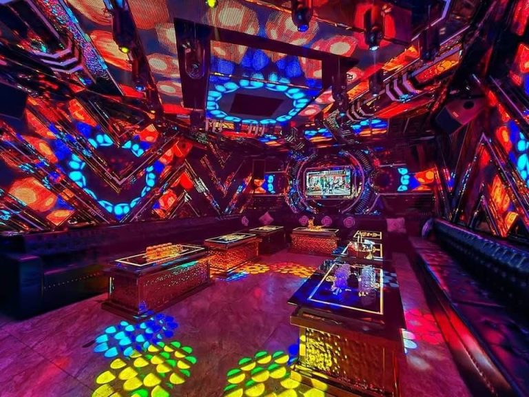 Quán Karaoke The World 408 Đường Trần Khát Chân Hai Bà Trưng Hà Nội âm thanh hiện đại phòng hát thiết kế độc đáo đẹp 0933865553