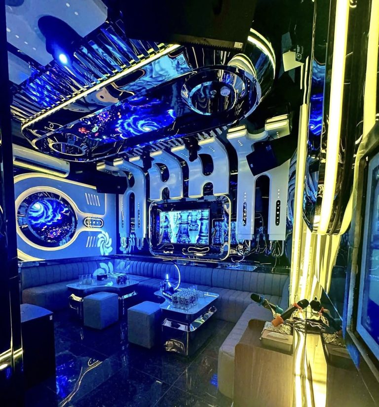 Quán Dragon Gold Karaoke 41 Đồng Me Từ Liêm Hà Nội một thiên đường giải trí thực thụ Không Gian Sang Trọng Thiết Kế Hiện Đại