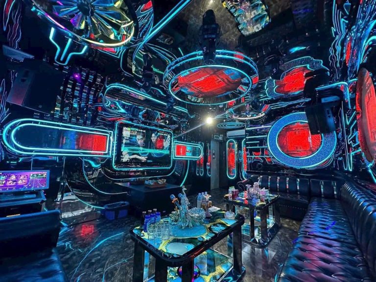 Quán KTV Kevin Karaoke 56 Trần Thái Tông Cầu Giấy Hà Nội không gian hiện đại và cao cấp  lựa chọn lí tưởng cho nhóm bạn bè tụ tập vui chơi giải trí
