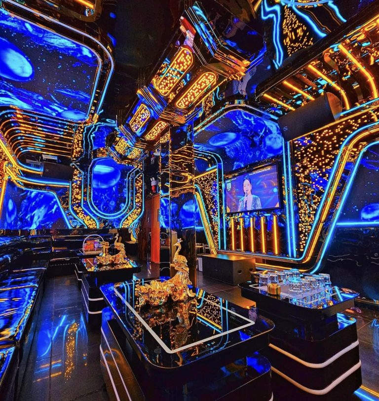 Quán King KTV Karaoke tại 412 Lạc Long Quân Tây Hồ Hà Nội Thiết kế ấn tượng hiện đại thu hút giới trẻ 0949967786