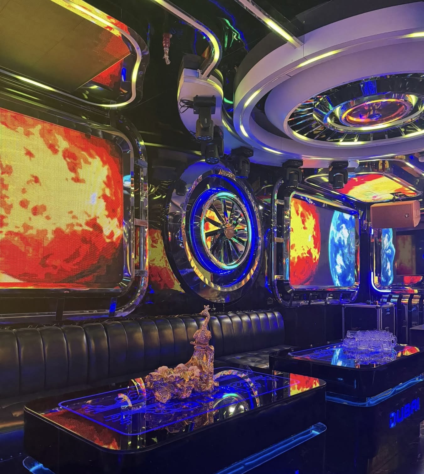 Quán MC QUEEN { GIẢI TRÍ } KARAOKE - OCD - 29 Đê La Thành - Đống Đa - Hà Nội - OCD Group - đầu ngã - 6 Ô Chợ Dừa