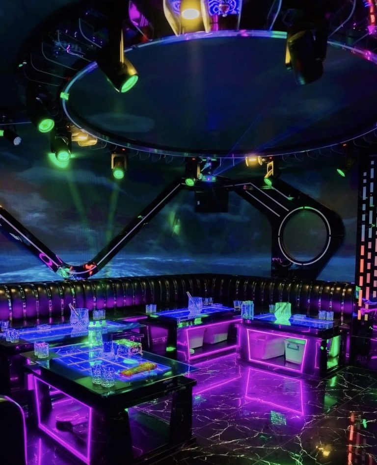 NHẤT THỐNG ( NHẤT THỐNG KTV ) KARAOKE tại số 18 Thi Sách Hai Bà Trưng Hà Nội THIÊN ĐƯỜNG GIẢI TRÍ ĐẲNG CẤP Địa điểm giải trí tổ chức sự kiện