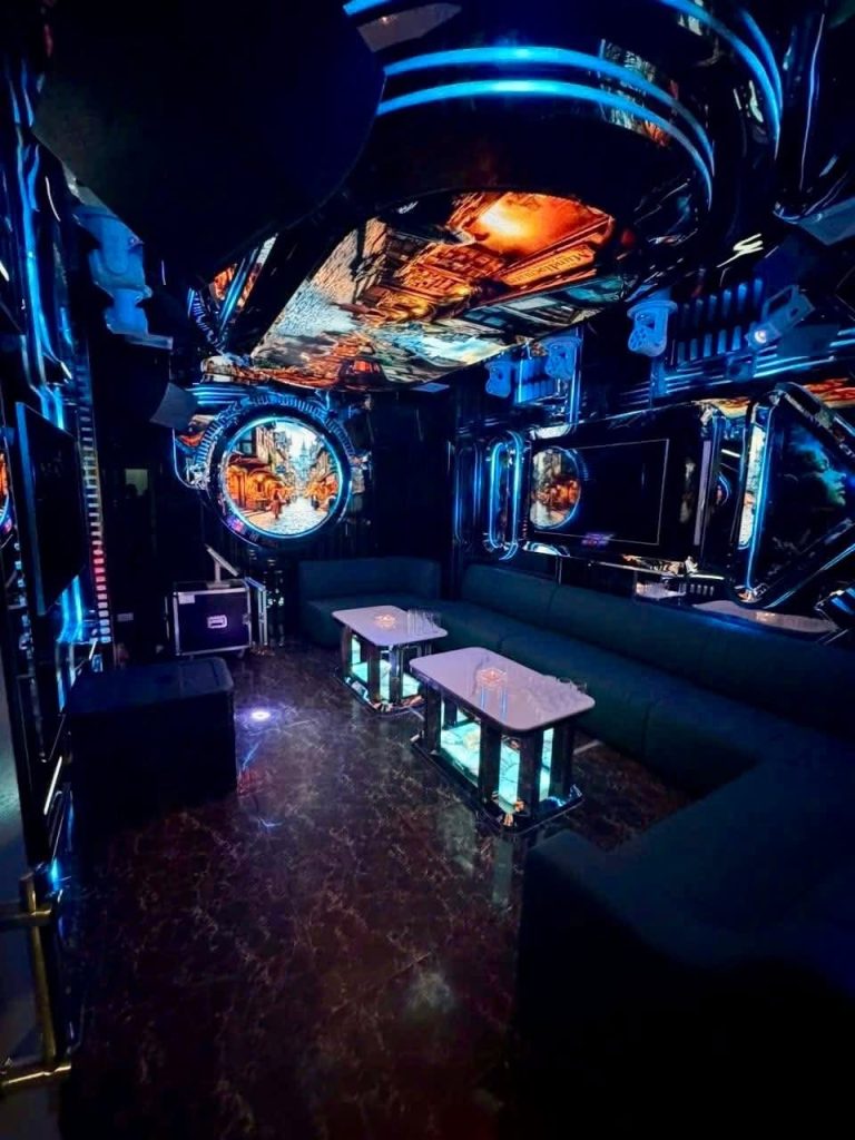 Vinpearl Club GIẢI TRÍ Quán Karaoke Vinpearl 15A Nguyễn Văn Lộc Hà Đông Hà Nội Kết nối cảm xúc LIÊN HỆ 0933865553
