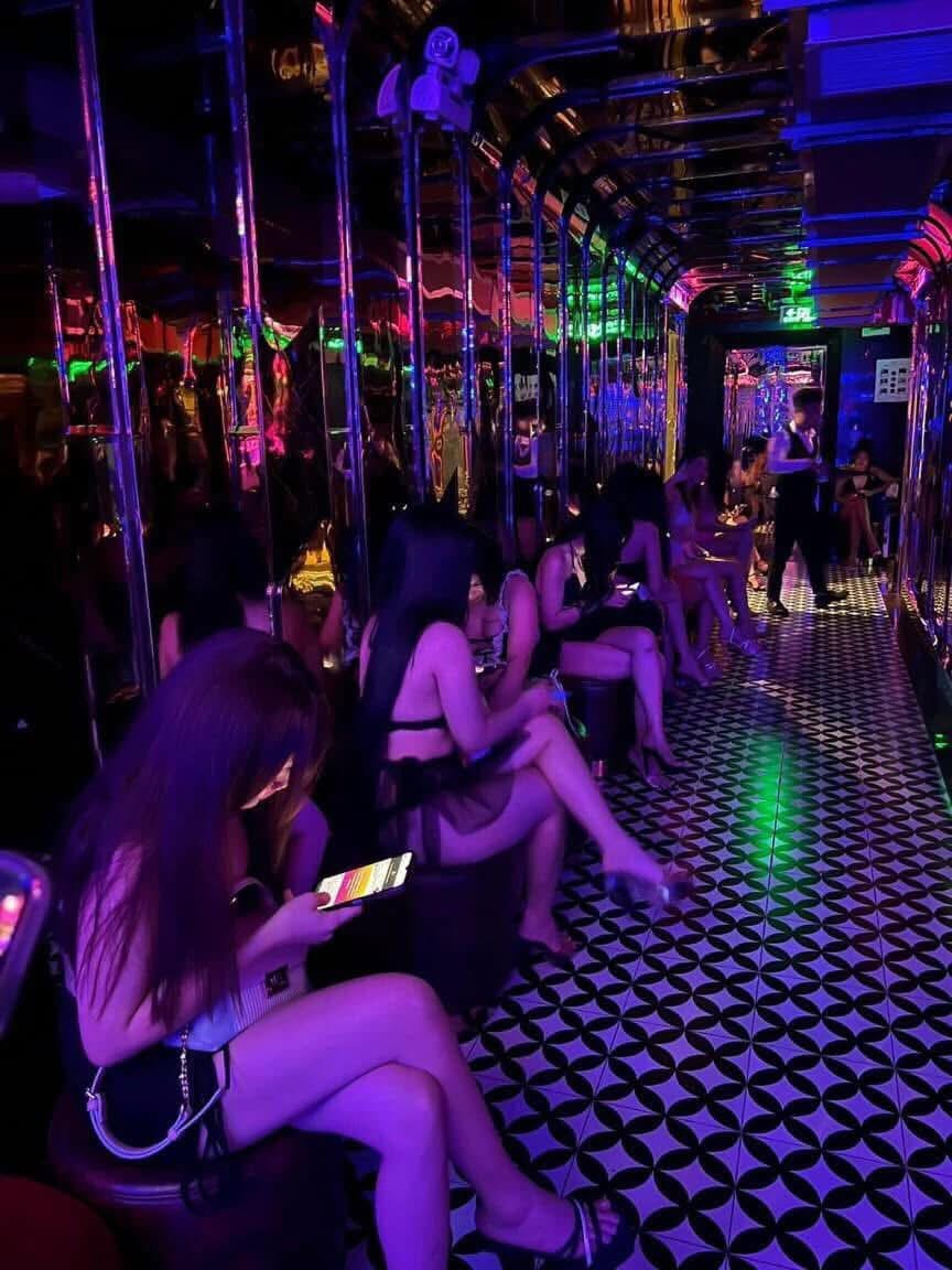 KARAOKE - massage - MASSAGE Phan Kế Bính, Cống Vị, Ba Đình, Hà Nội 0949967786