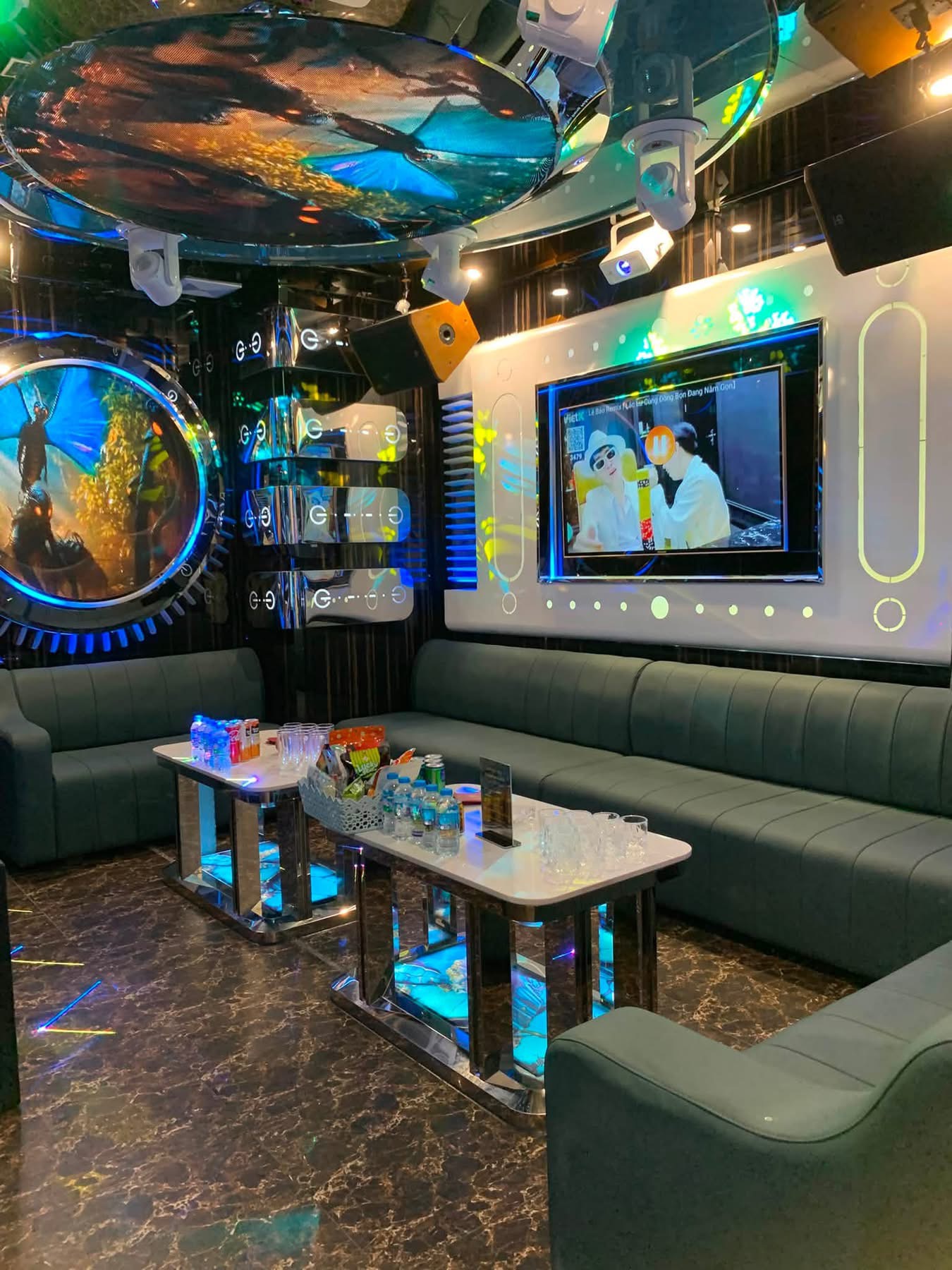 Quán KTV - SOL - Karaoke - 172 Nguyễn Khánh Toàn - Cầu Giấy - Hà Nội - TRẢI NGHIỆM TẠI KARAOKE SOL 0963259599
