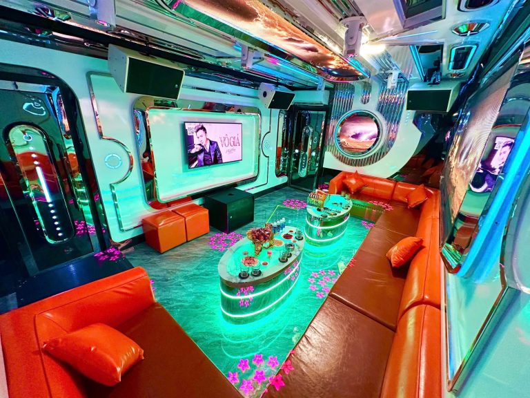 Thượng Hải KTV KARAOKE Shanghai Club tọa lạc tại tầng 4 tòa nhà MIPEC Tower – Tầng 4 TTTM MIPEC Tower, 229 Tây Sơn, Đống Đa Hà Nội 0949967786