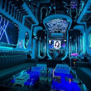Địa Điểm giải trí THE VOICE - KARAOKE - { Địa chỉ } 173 QUAN HOA - Cầu Giấy - Hà nội - Trân trọng đón tiếp Quý Khách Hotline : 0945907887