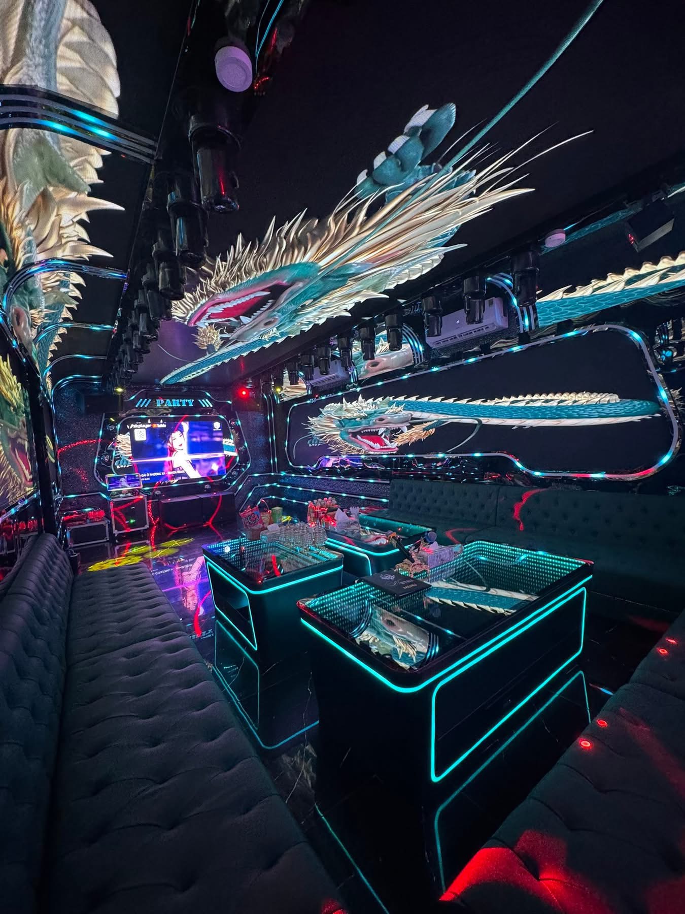 Quán SUMMIT GIẢI TRÍ KARAOKE 64 TRẦN THÁI TÔNG Cầu Giấy Hà Nội - ĐỈNH CAO âm thanh hiện đại - Karaoke Summit Trần Thái Tông