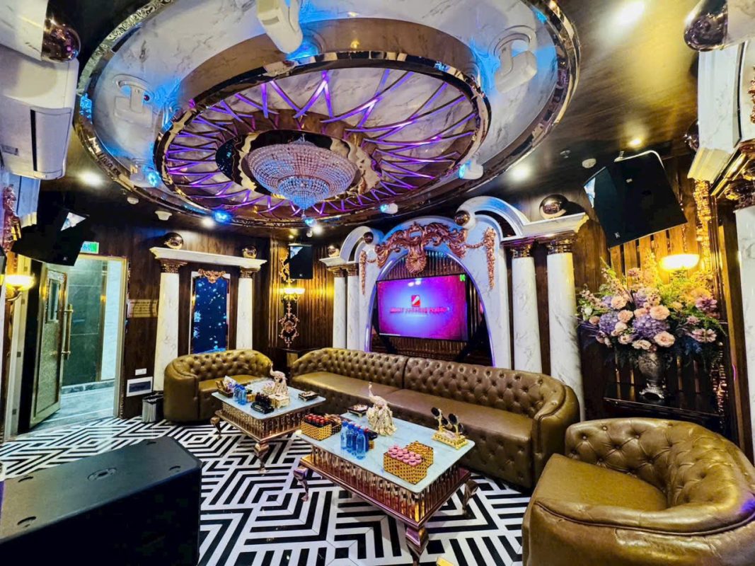 Địa Điểm & giải trí Golden Crown Karaoke 299 Xã đàn Đống Đa Hà Nội – ĐỘI NGŨ NHÂN VIÊN TRẺ ĐẸP NHIỆT TÌNH VÔ CÙNG MẾN KHÁCH 0963259599