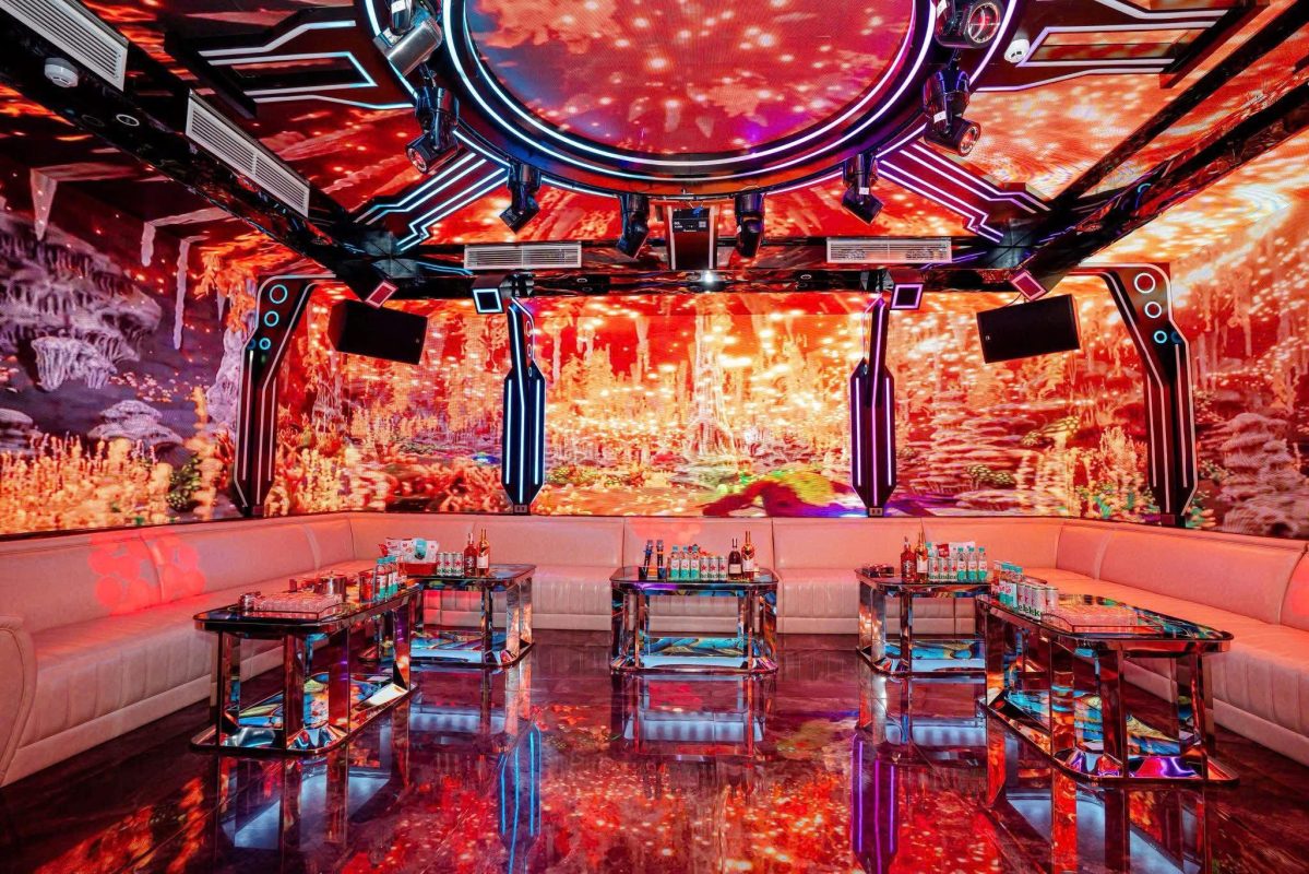 Quán MCQUEEN GIẢI TRÍ KARAOKE 📍 29 La Thành , Ô Chợ Dừa , Đống Đa , Hà Nội – OCD Group , đầu ngã 6 Ô Chợ Dừa, Mở cửa từ 11h đến hết khách ☎️ 0945907887