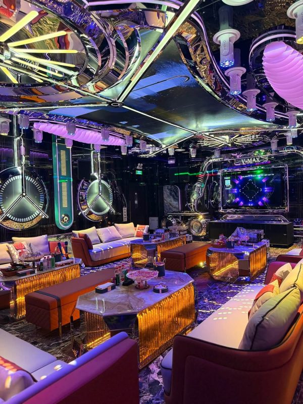 Địa Điểm & giải trí THƯỢNG HẢI – BOOKING – TƯ VẤN – ĐẶT PHÒNG Địa chỉ Toà A – Tầng 4 – TTTM MIPEC 229 PHỐ TÂY SƠN, Đống đa – Hà Nội Trung tâm Karaoke số 1 Hà Nội – Quý Khách Vui Lòng Đặt Phòng Trước 0945907887