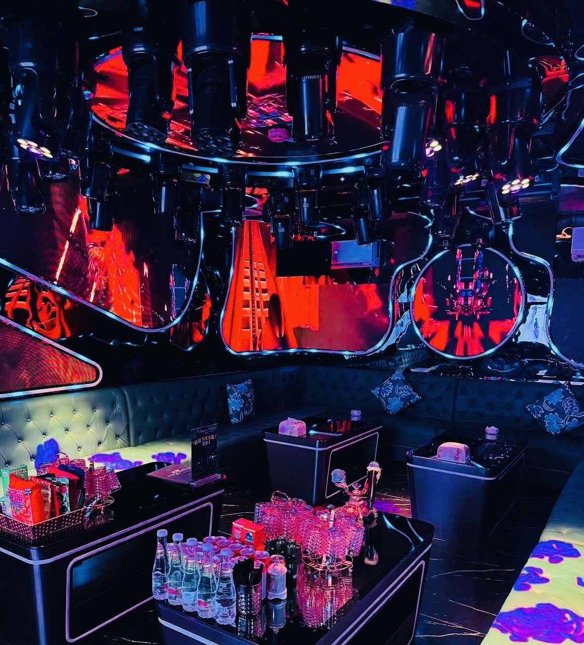 Karaoke Dubai - 16 Trúc Khê - 16 Trúc Khê - Láng Hạ - Đống Đa - Hà Nội, 0933865553