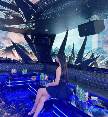 Quán SOHOT KARAOKE 31 Chùa Láng Đống Đa Hà Nội có phong cách hiện đại quy mô lớn Không gian đẹp âm thanh hay 0949967786